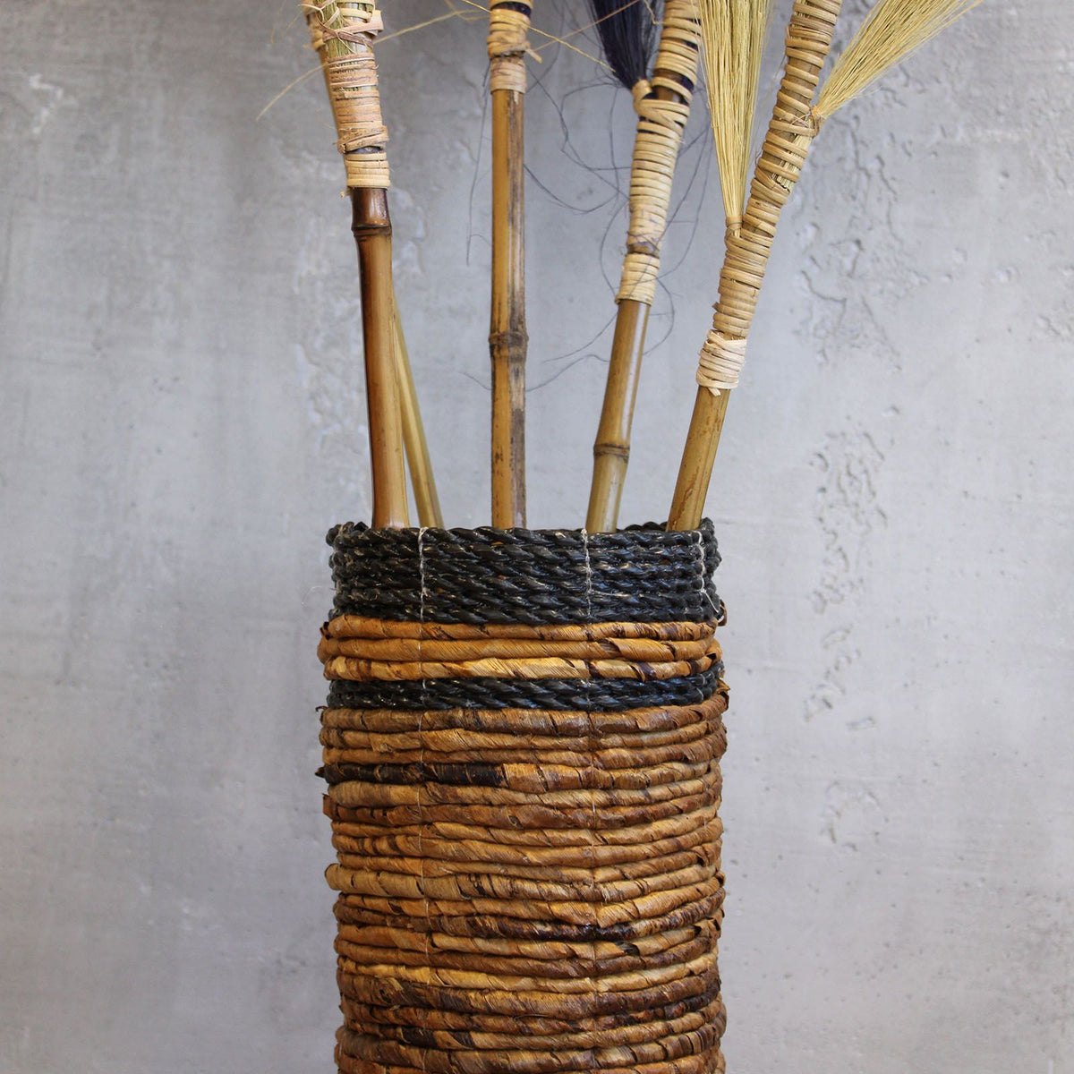 Banana Leaf Vase and Bin Set (2 Vases, 2 Bins), 22 x 22 cm – view 4