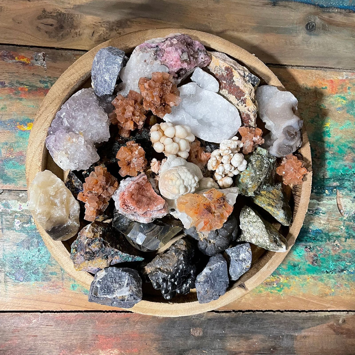 Chalcopyrite Mineral Specimen Tray, Approx 80 Pieces – view 2