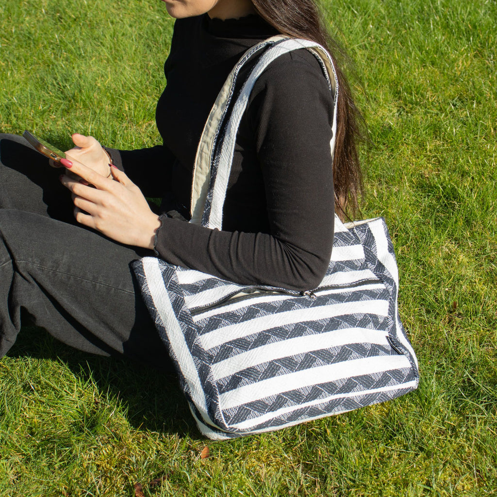 Atlas Nomad Navy Jacquard Tote Bag 35x35cm – view 3