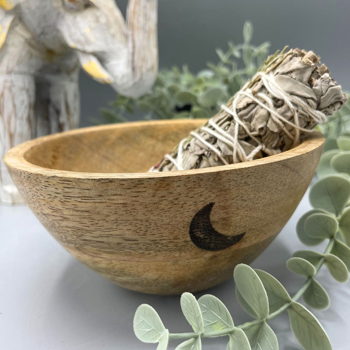 Cuenco ritual de ofrendas de madera - tres lunas - 14x7cm