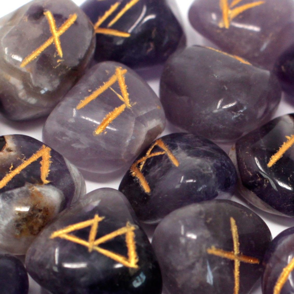 Amethyst Rune Set in Cotton Pouch