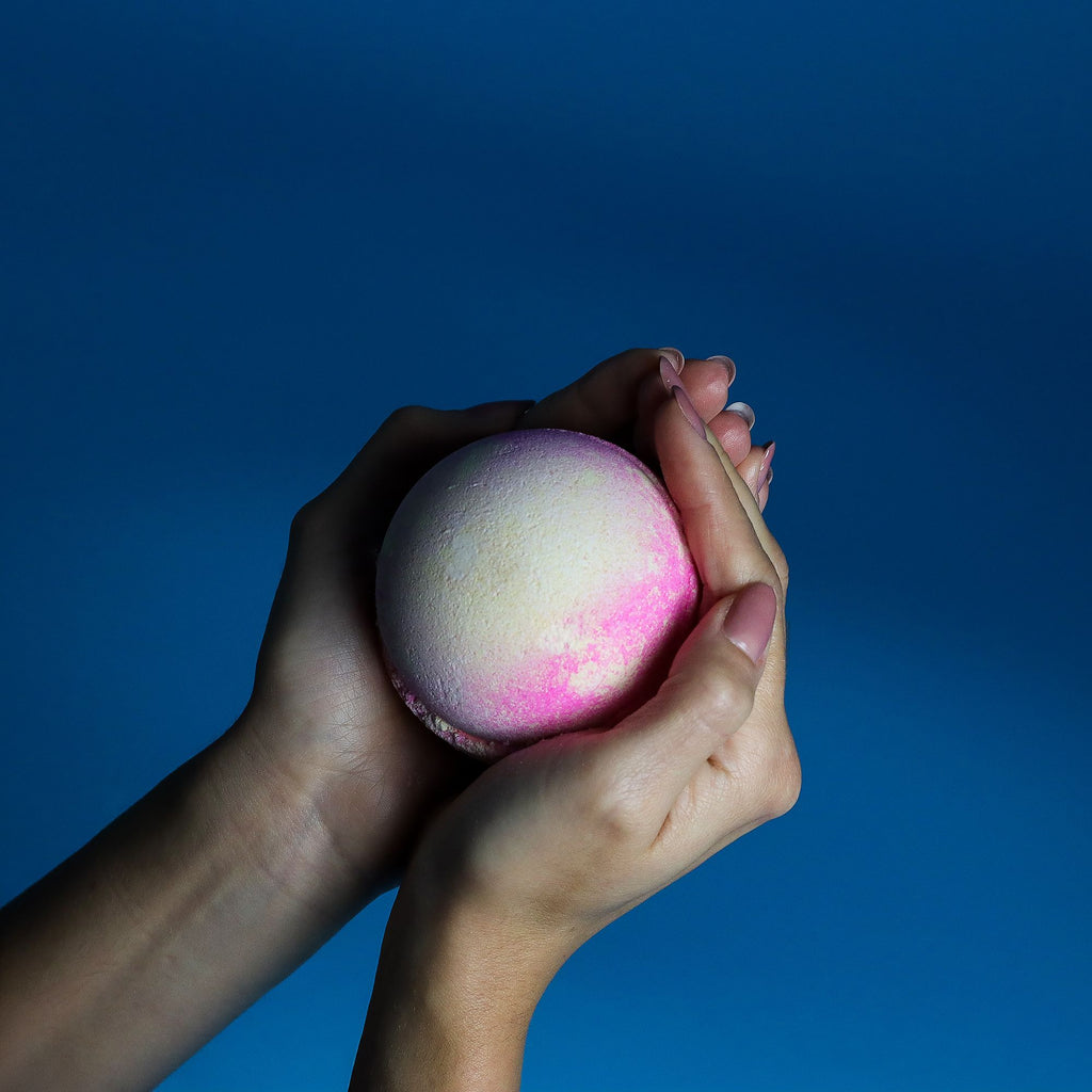 Set of 3 Pink Lemonade Bath Bombs – view 2