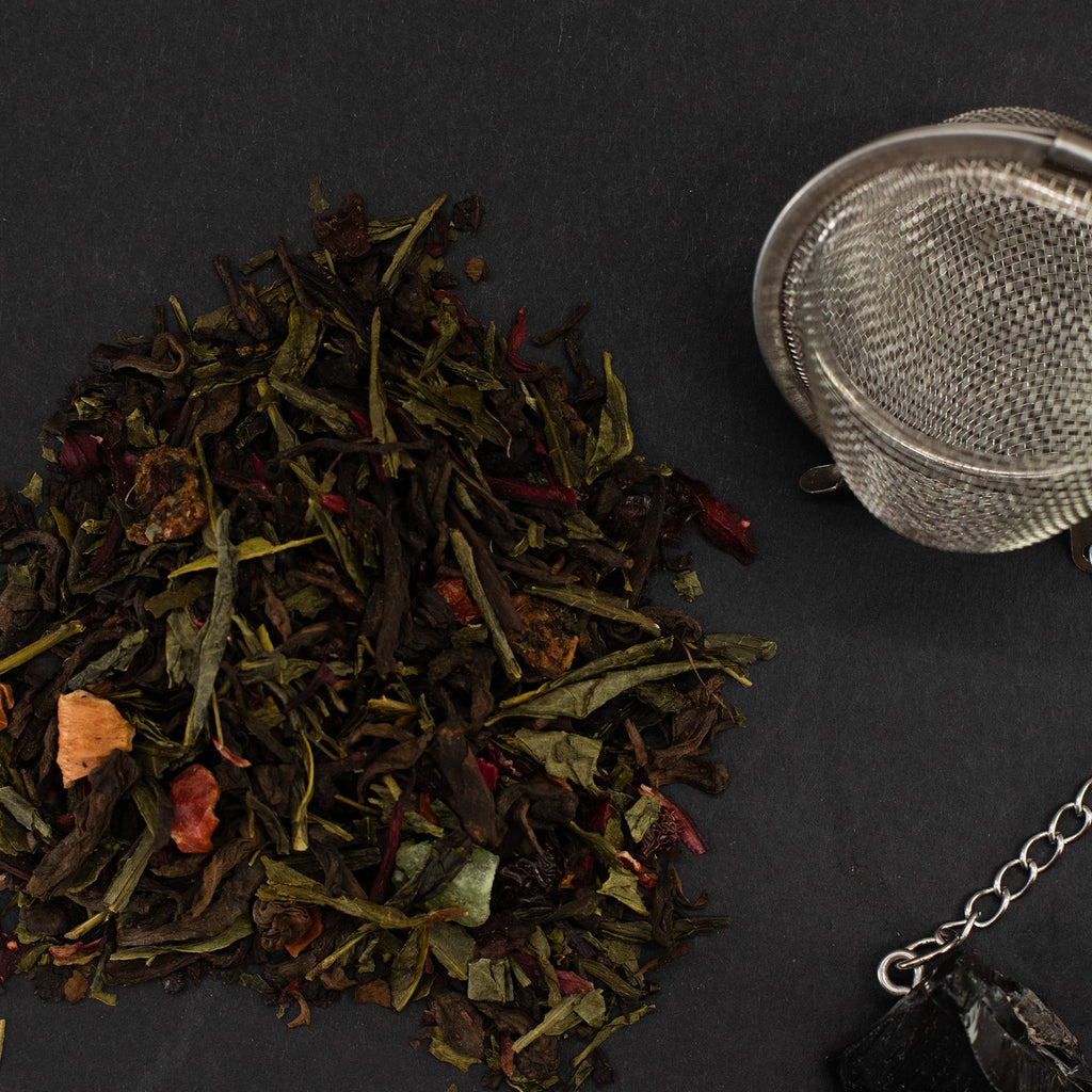 Mid-Summer Magic Fruity Red & Green Tea Tin 50g – view 4