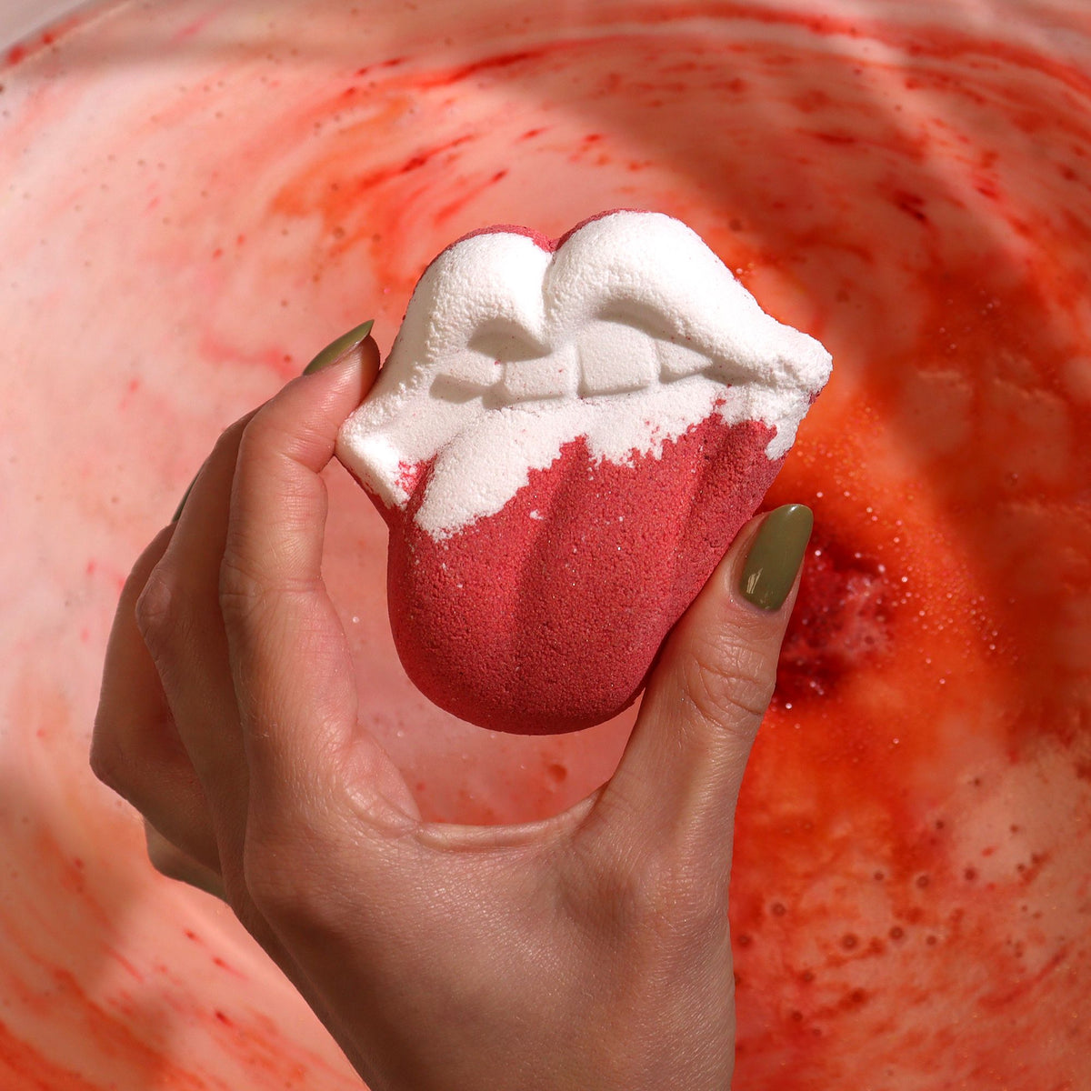 Lips Kids Bath Bomb 60g - Raspberry & Pomegranate – view 5