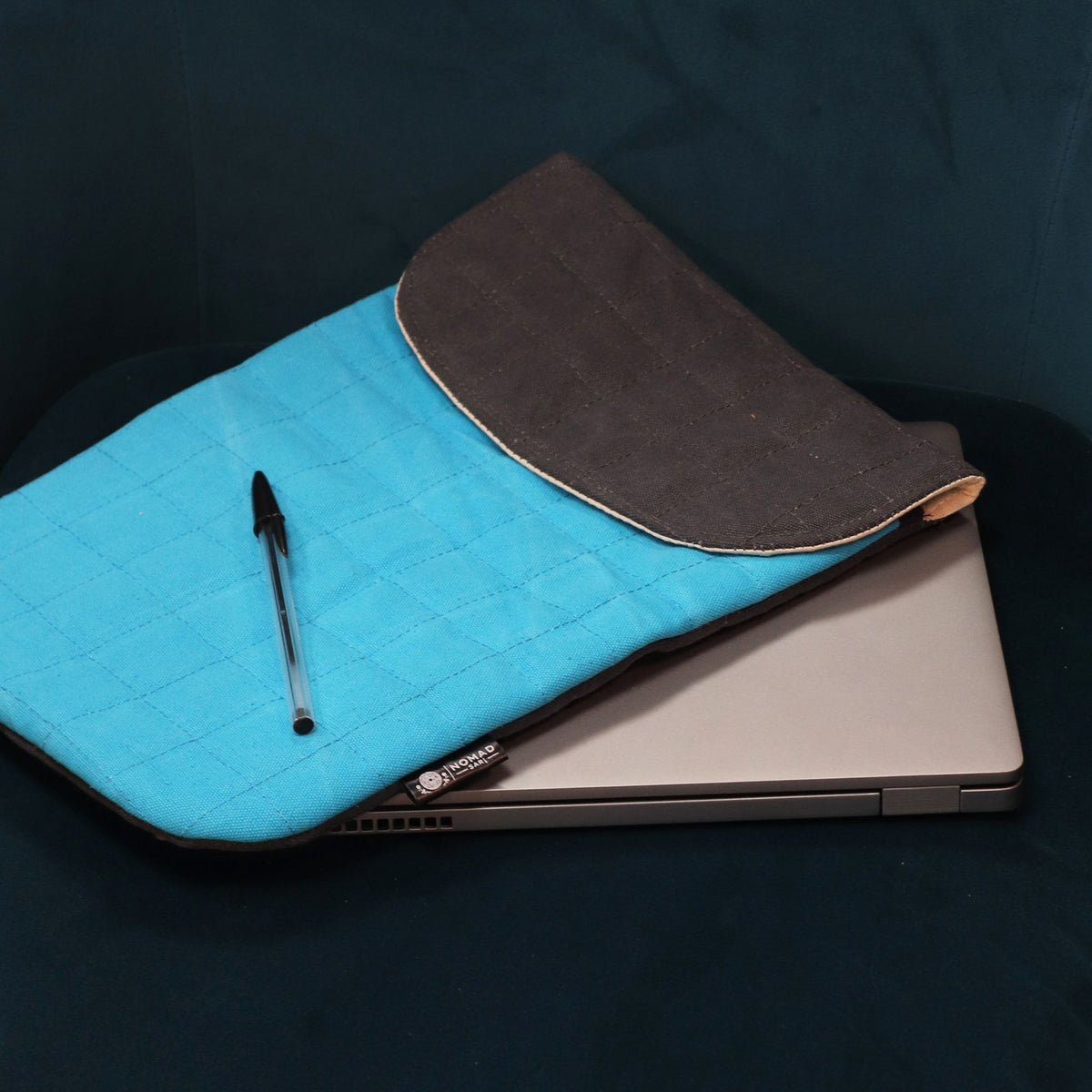 Nomad Sari Crazy Yellow Padded Laptop Pouch 13 inch – view 5
