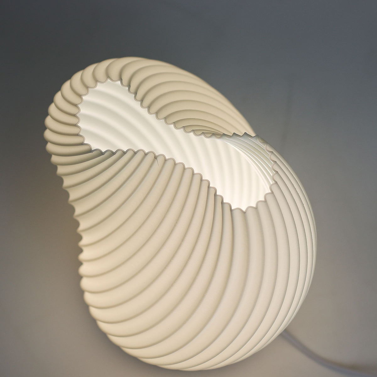 New Wave Lamp - Shell Twisted - USB – view 4