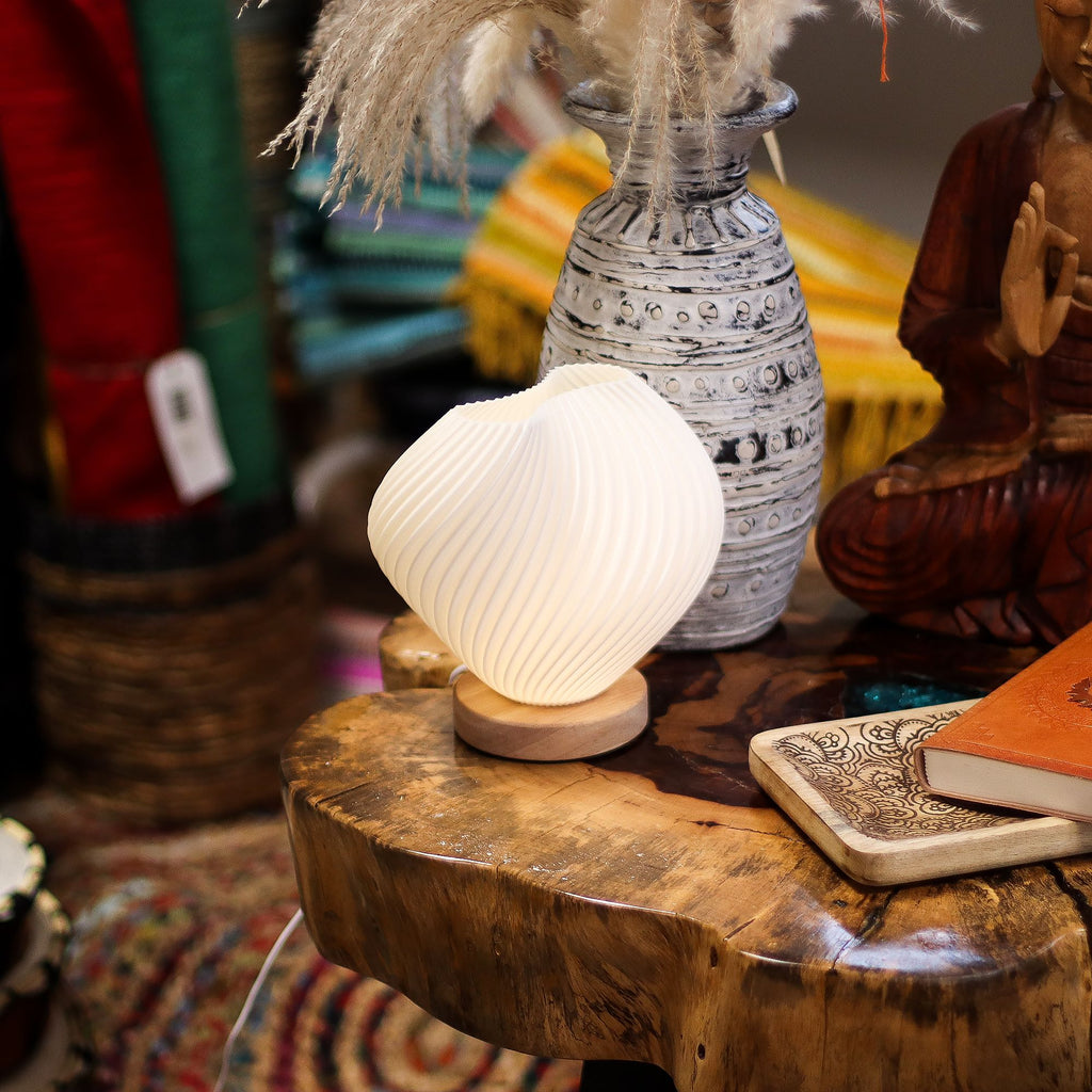 New Wave Lamp - Shell Twisted - USB