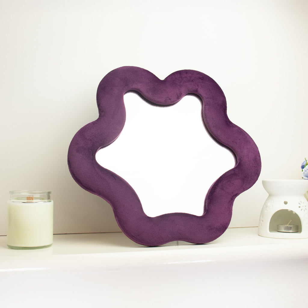 Squiggly Star Mirror - Mauve - 33 x 31 cm – view 2