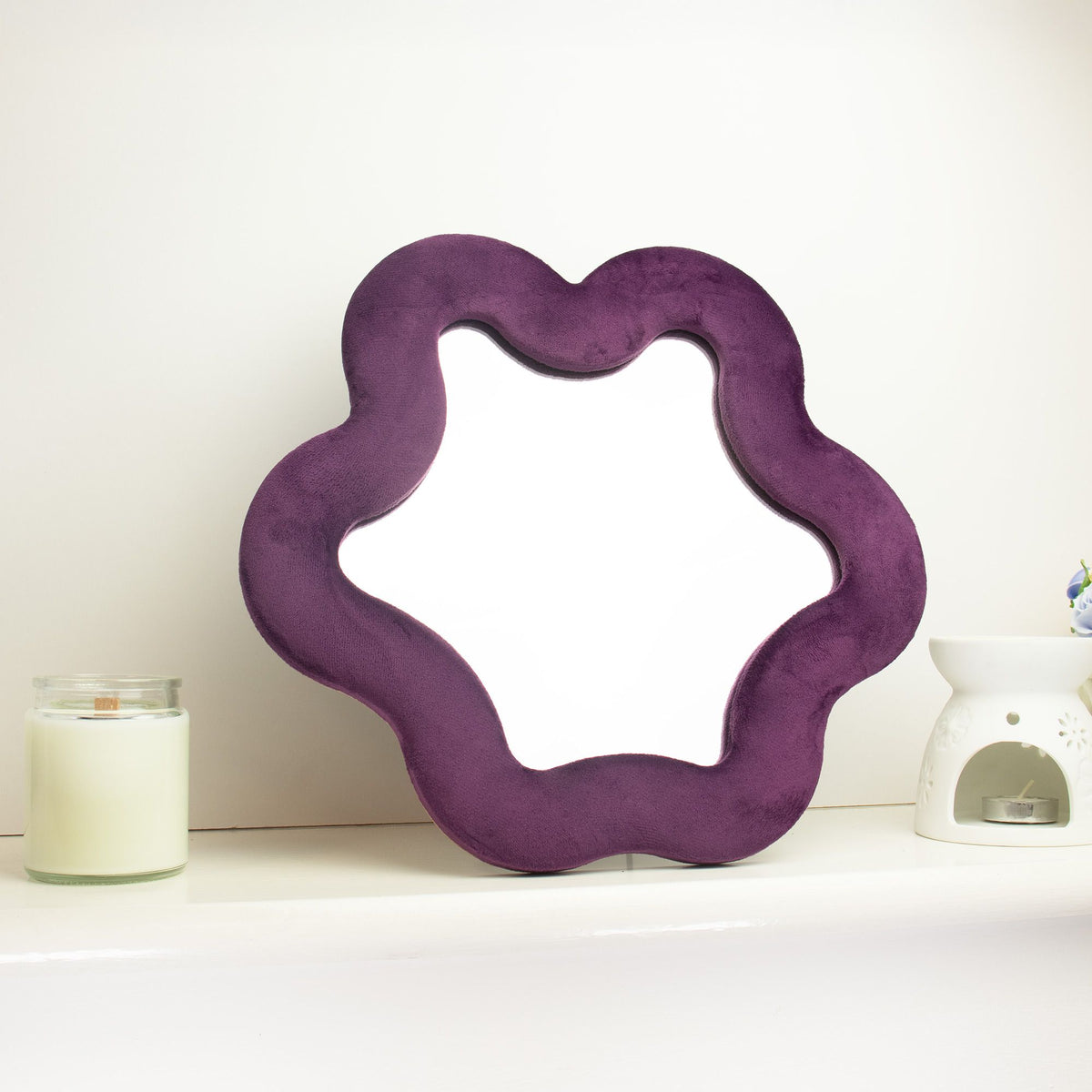 Squiggly Star Mirror - Mauve - 33 x 31 cm – view 2