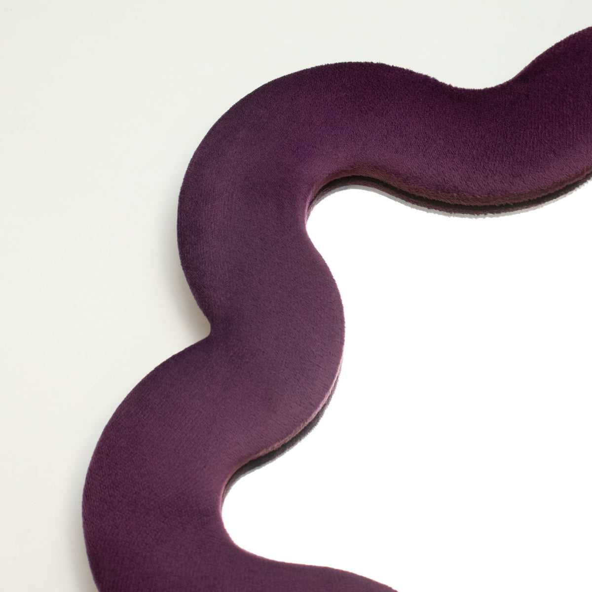 Squiggly Star Mirror - Mauve - 33 x 31 cm – view 3