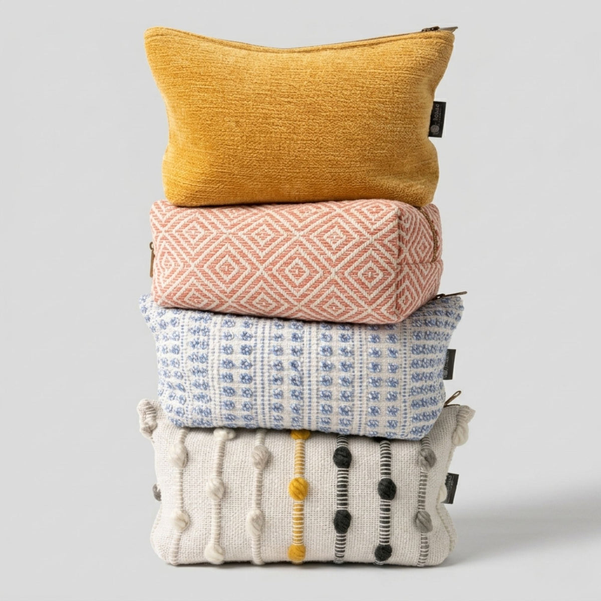 Nomad Sari Jacquard Toiletry Bag - Moonlit Weave – view 5