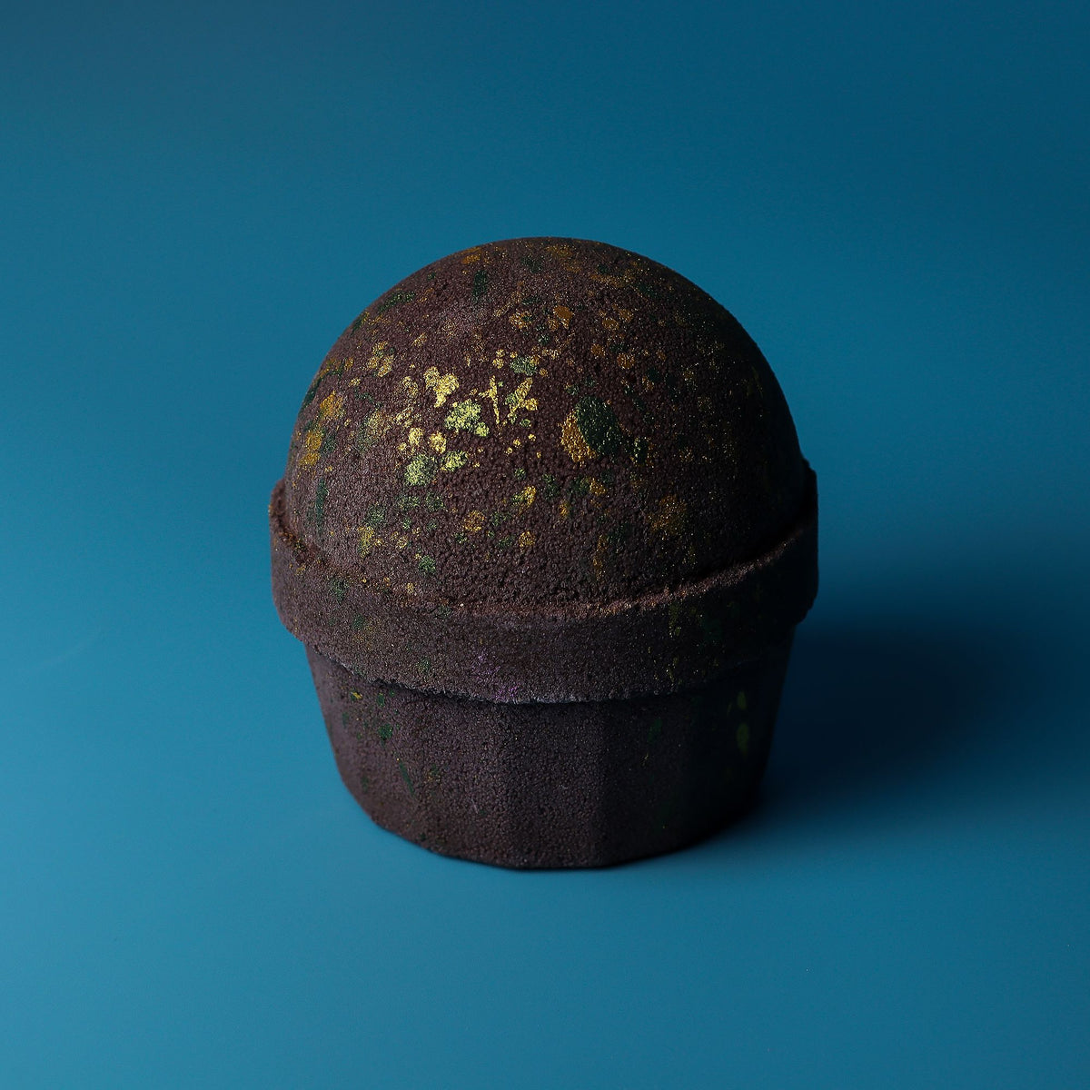 Dubai Bath Bomb - Emerald Oudh Truffle – view 2