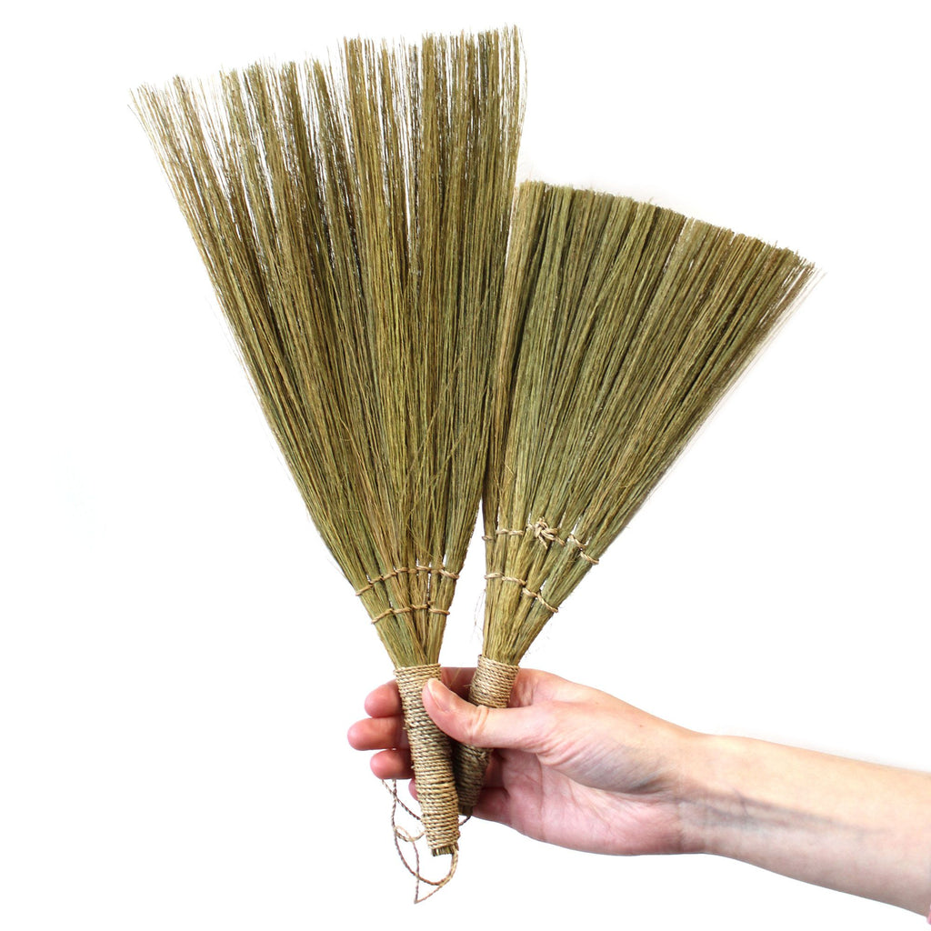Pampas Fan Broom Set of 4 - Mixed Sizes – view 6