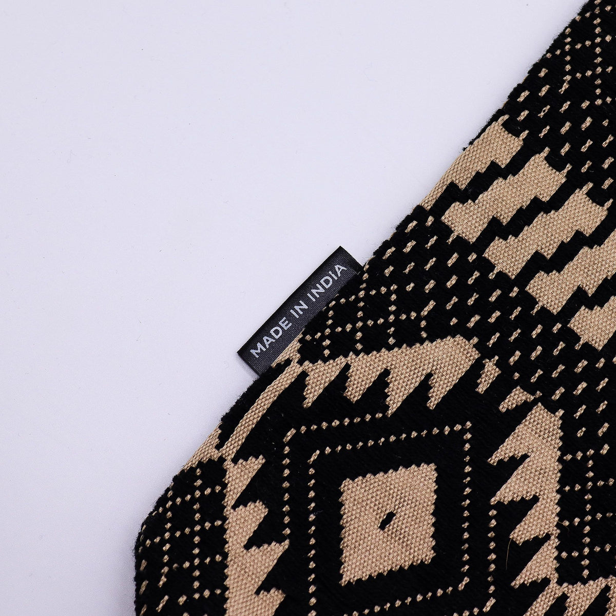 Desert Loom Geometric Jacquard Carryall Bag 40x35cm – view 2