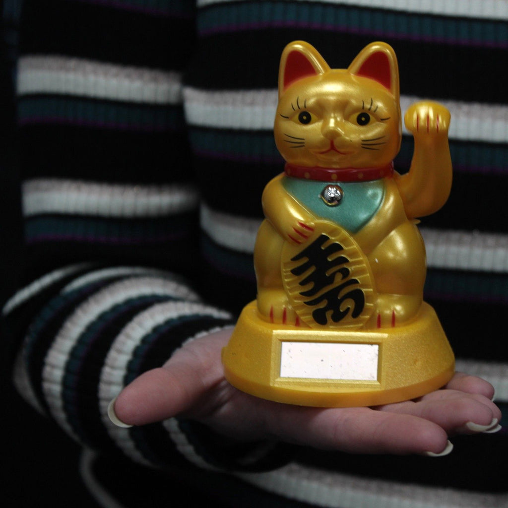 Compact Waving Money Cat, Battery-Operated – view 2