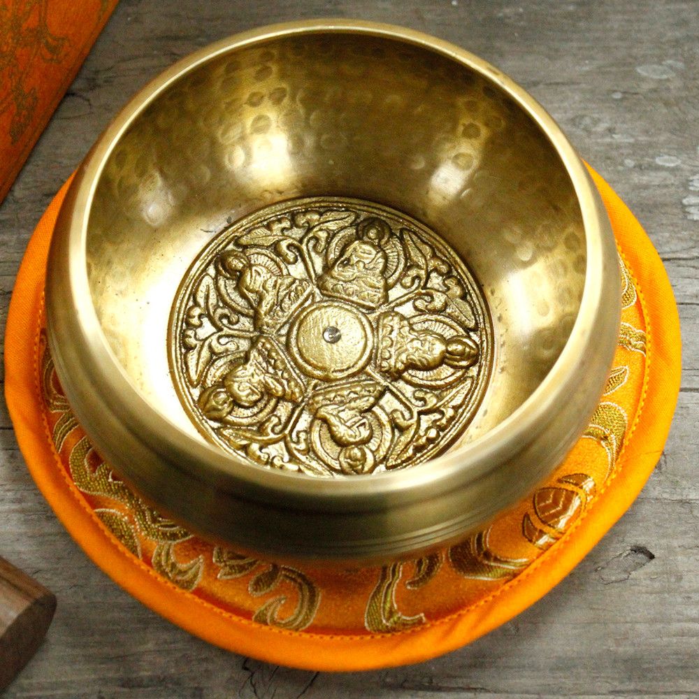 Five Buddha Singing Bowl Set - 13cm Brass – view 8