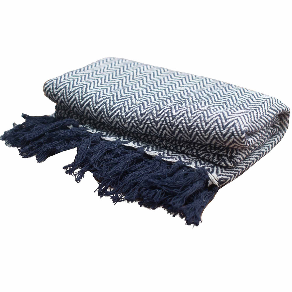 Navy Zigzag Cotton Throw with Tassels – 125 x 150 cm – view 3