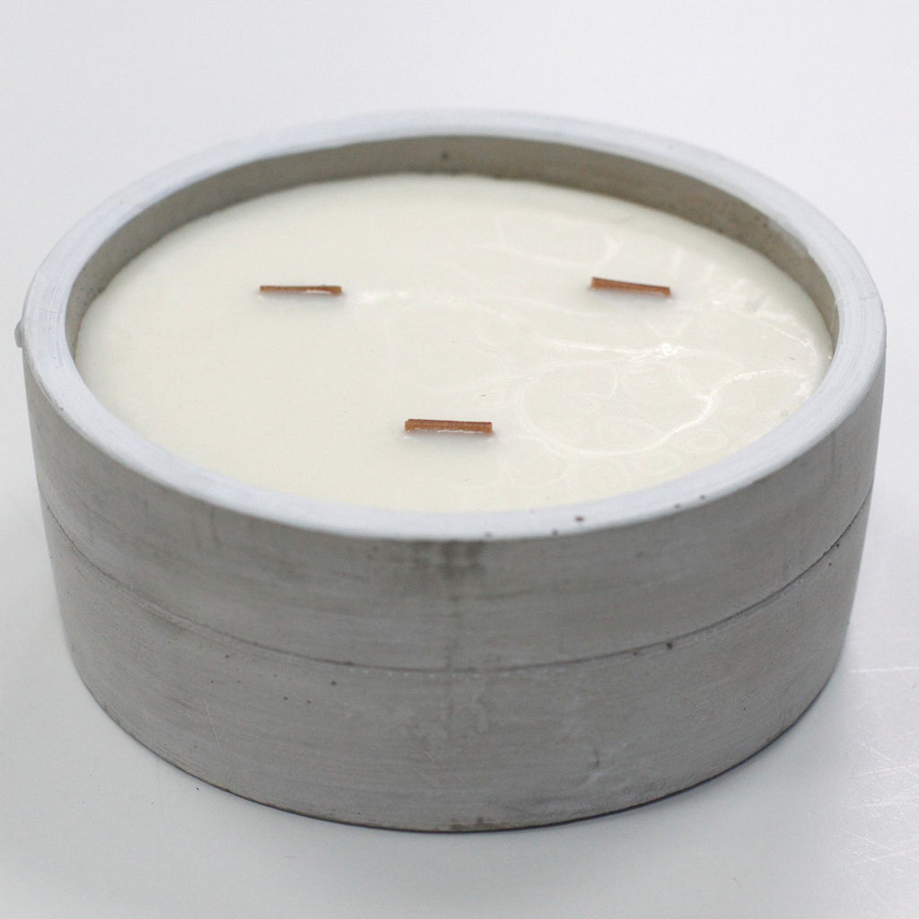 Large Concrete Wooden Wick Candle - Patchouli & Dark Amber – view 2