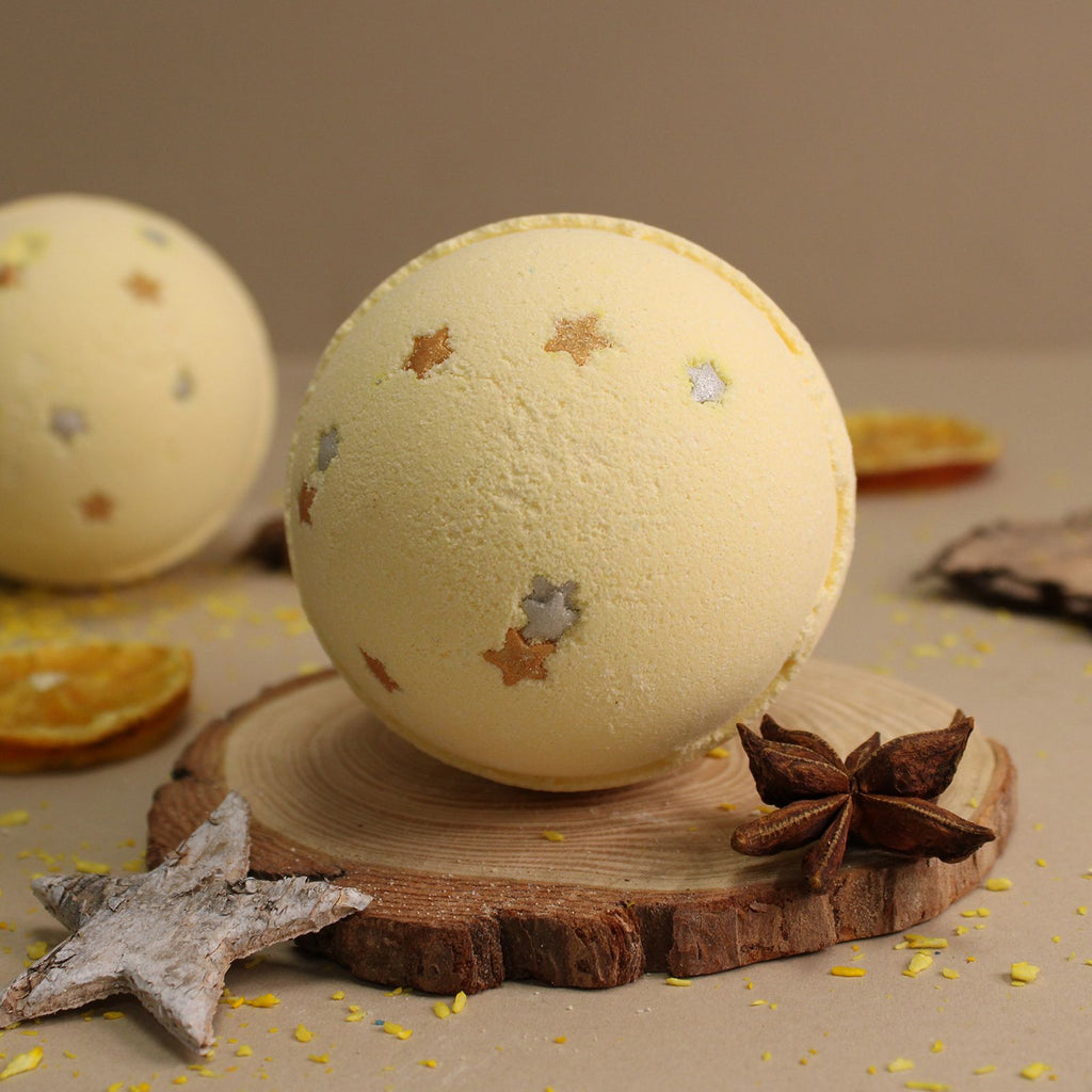 Christmas Star Bath Bomb 180g - Marzipan