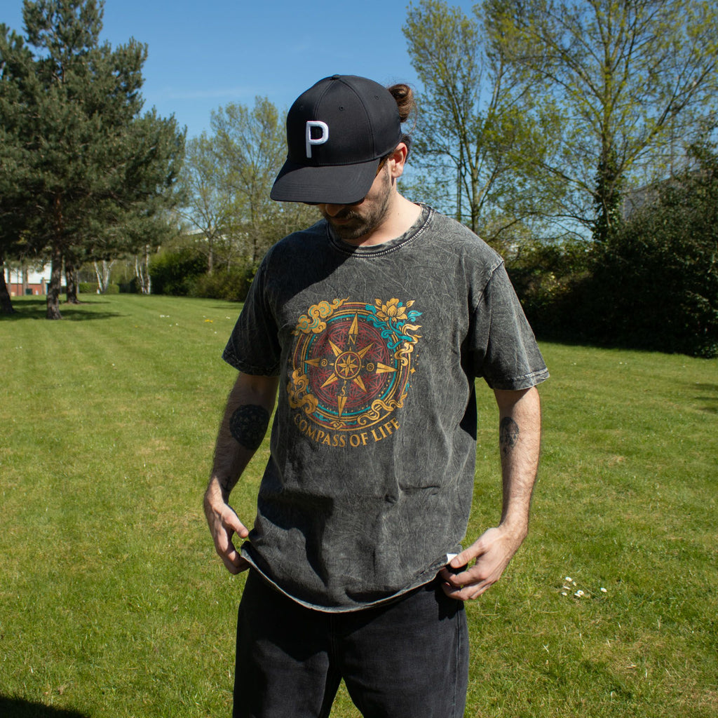 Nomad Sari Stonewashed T-Shirt - Compass of Life - Charcoal - Large – view 2