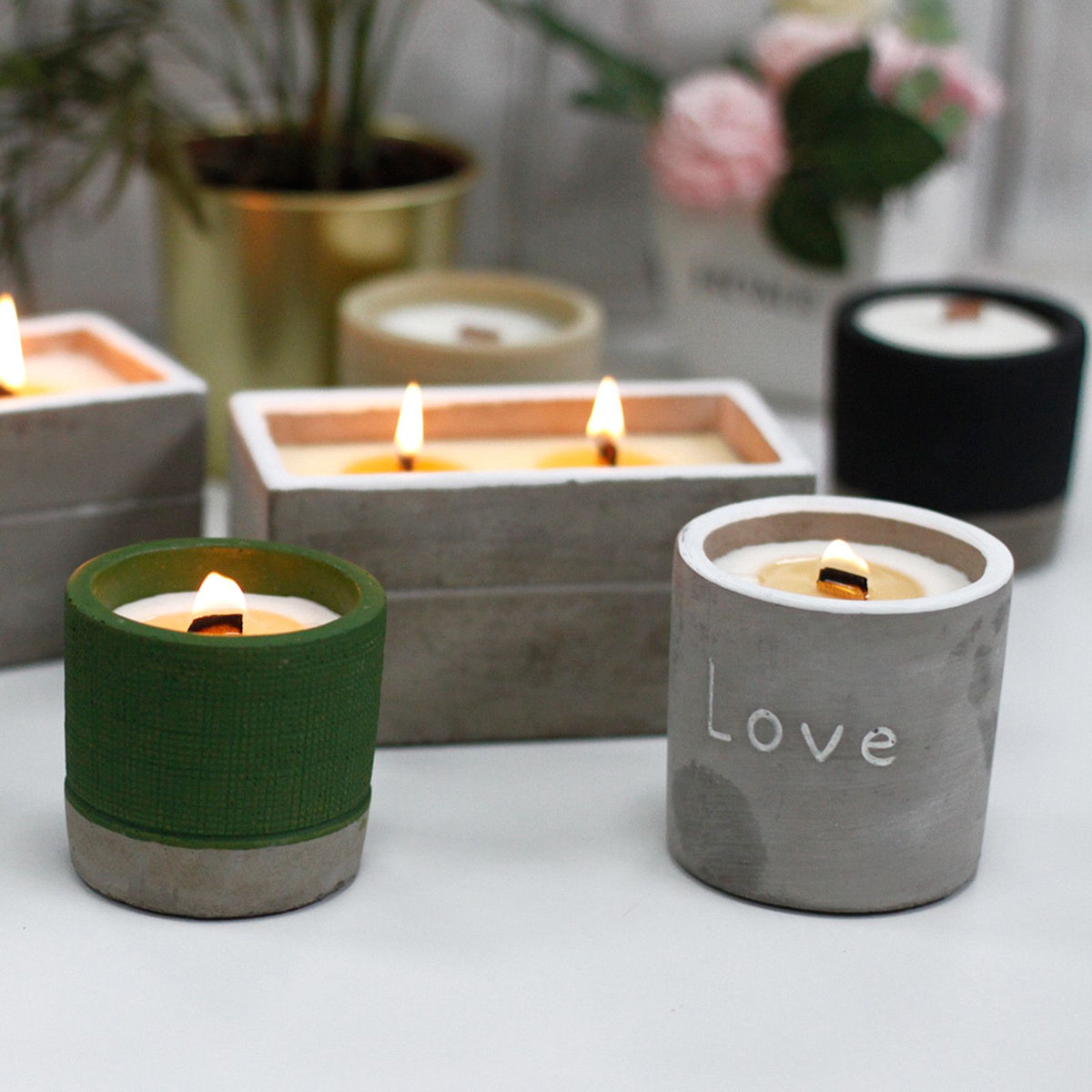 Large Concrete Wooden Wick Candle - Crushed Vanilla & Orange – view 3