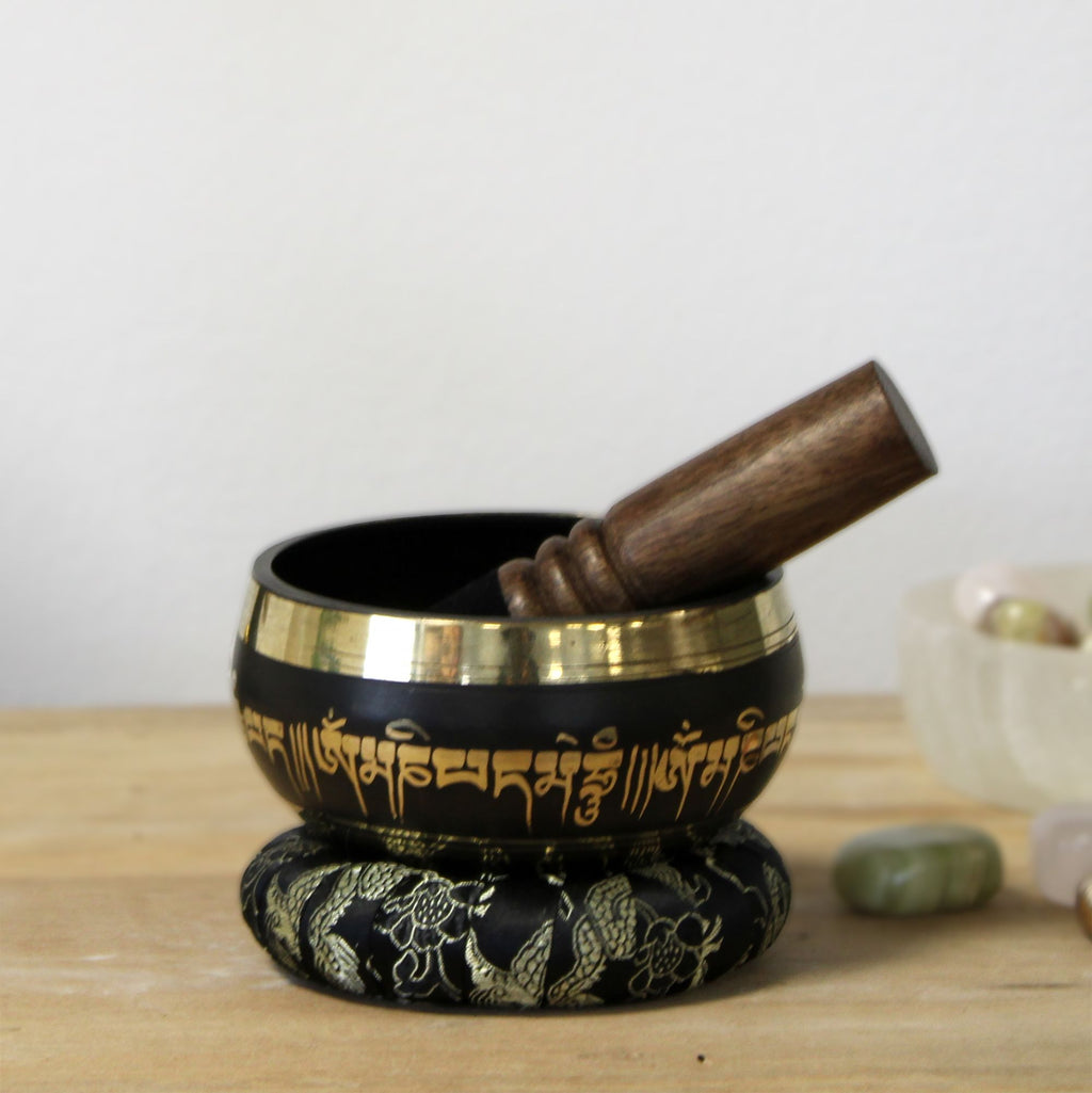 Lotus Flower Singing Bowl Gift Set 9cm – view 8