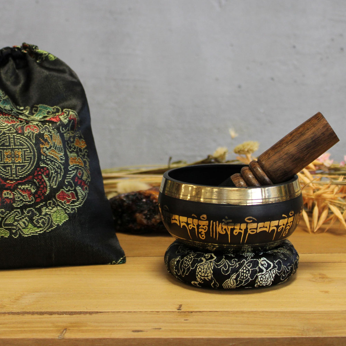 Lotus Flower Singing Bowl Gift Set 9cm – view 7