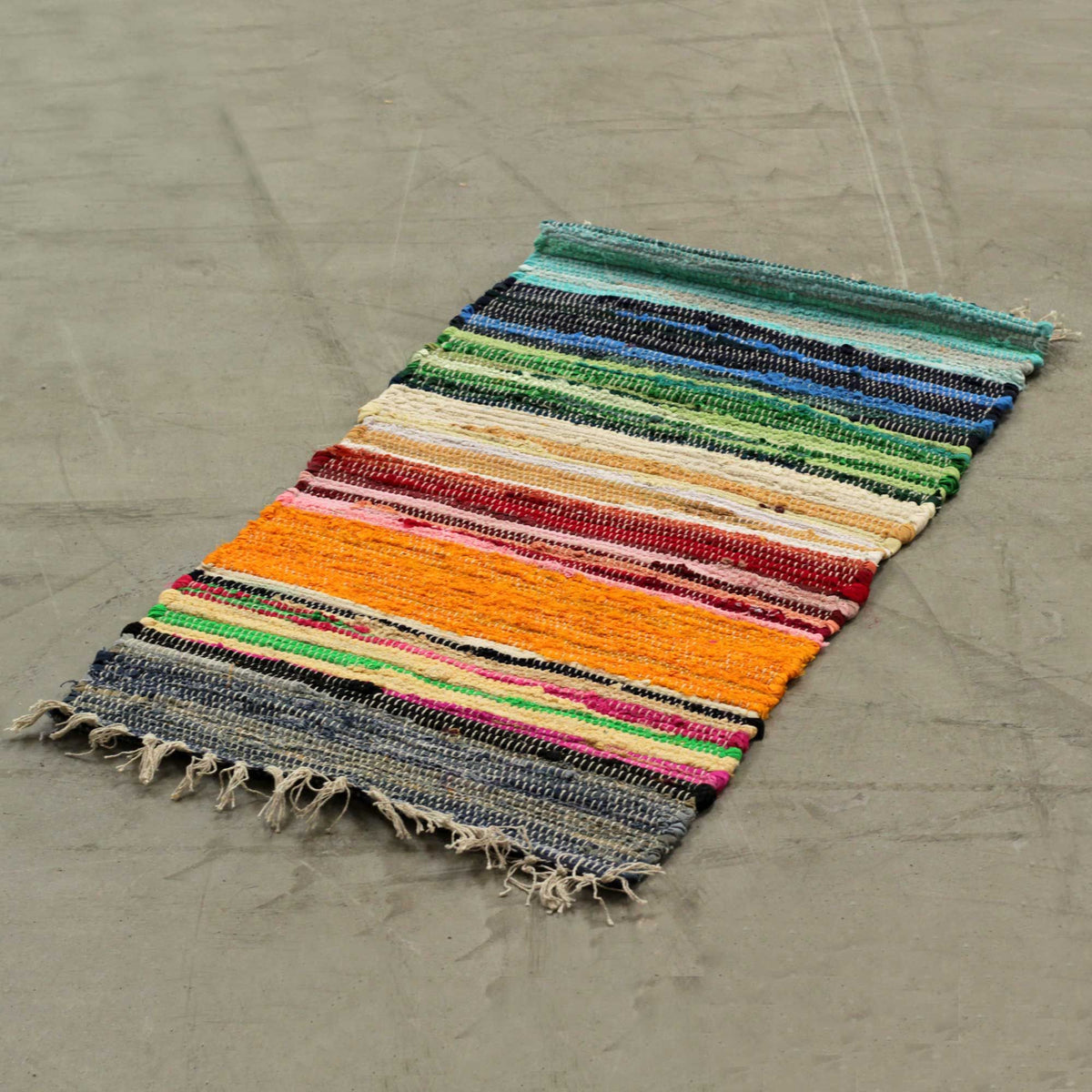 Large Rag Rug, Rainbow Colours - 150 x 90cm – view 3