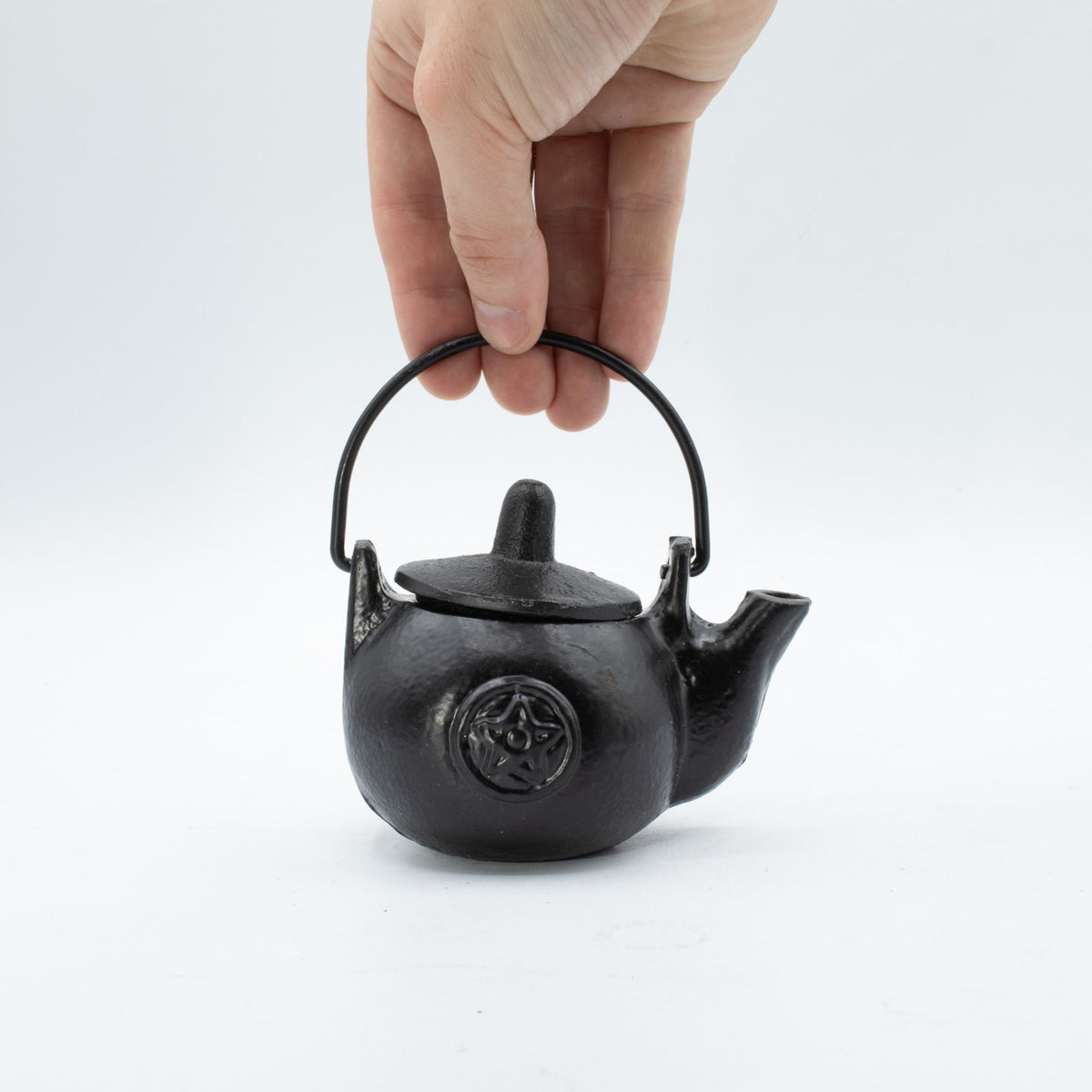 Small Cast Iron Ritual Pot with Pentagram 8x10cm – view 7