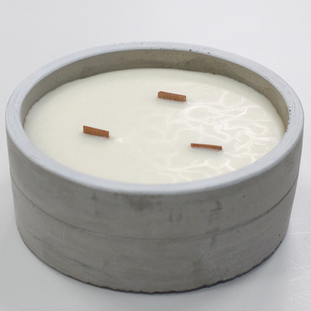 Large Concrete Wooden Wick Candle - Crushed Vanilla & Orange – view 4