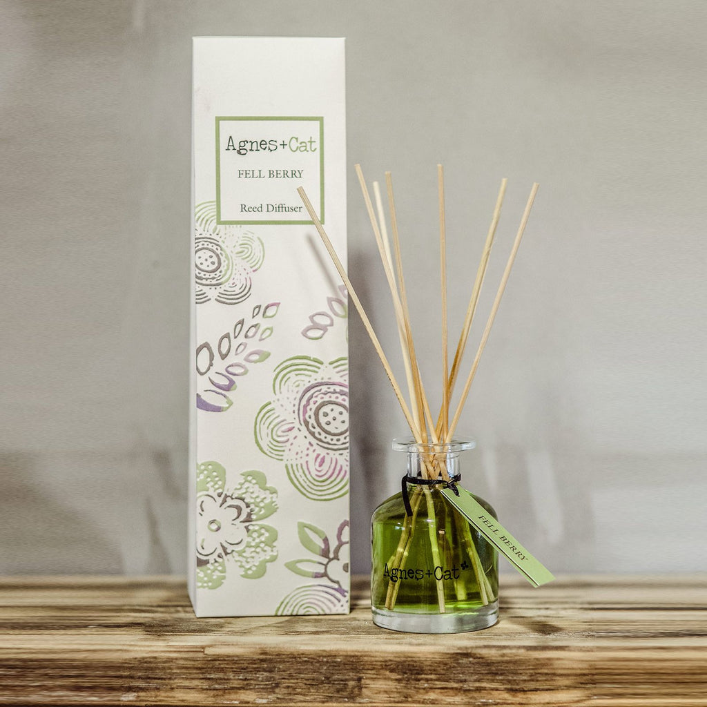 Agnes and Cat Reed Diffuser 140ml - Fell Berry – view 6