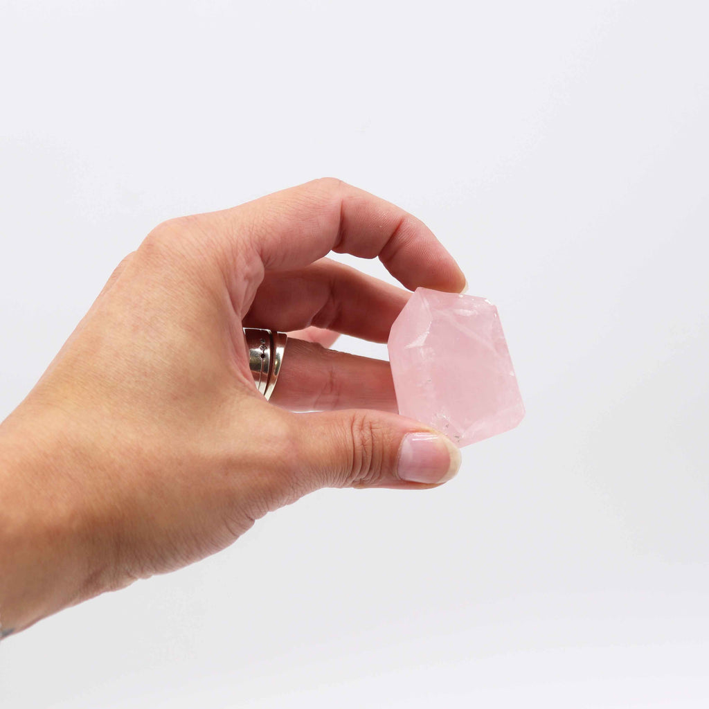 Indian Rose Quartz Gemstone Point approx 6cm, pack of 8 pieces – view 4