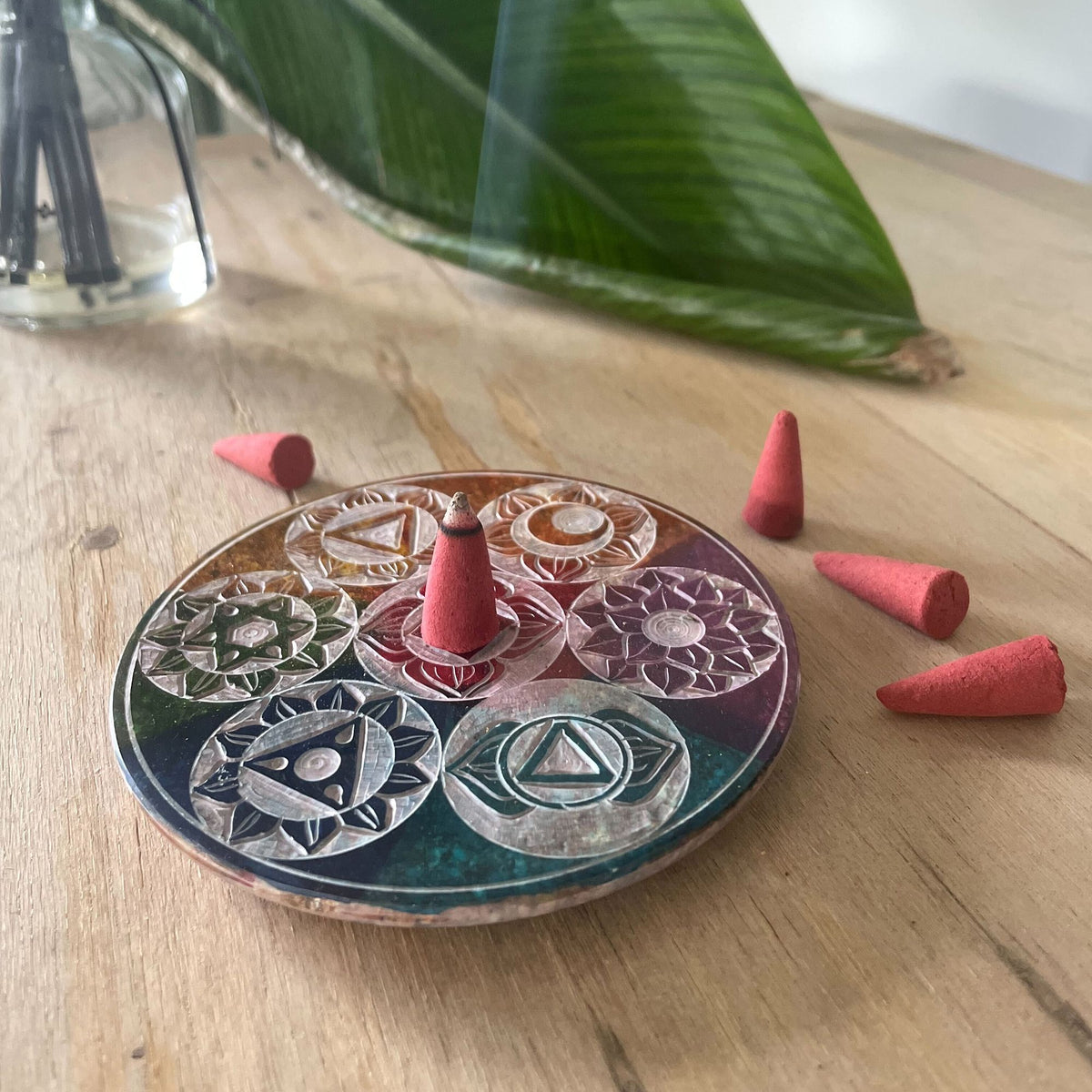 Soapstone Disc Incense Holder 10cm - Seven Chakra – view 4