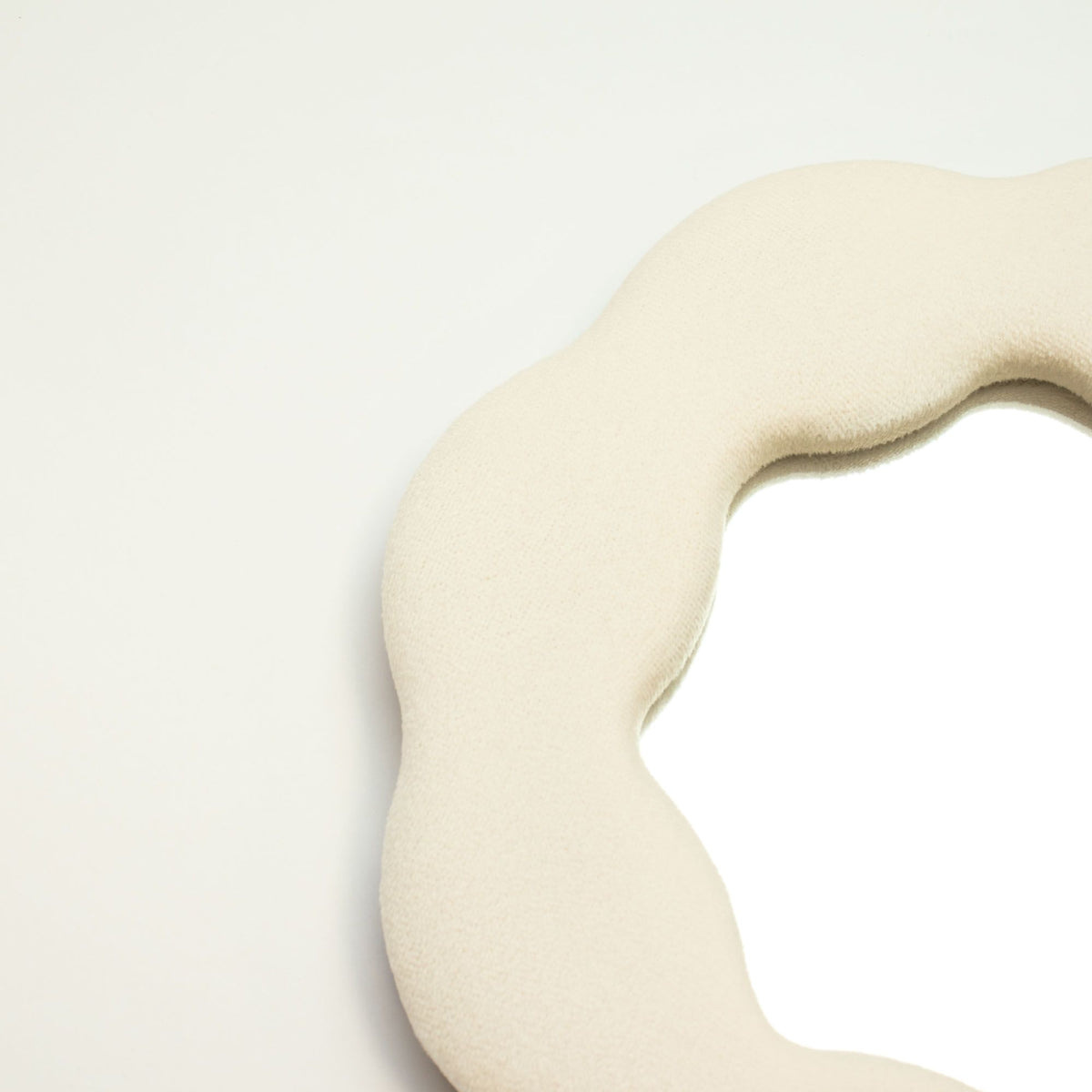 Squiggly Flower Mirror - Stone - 25.4 x 25.4 cm – view 2