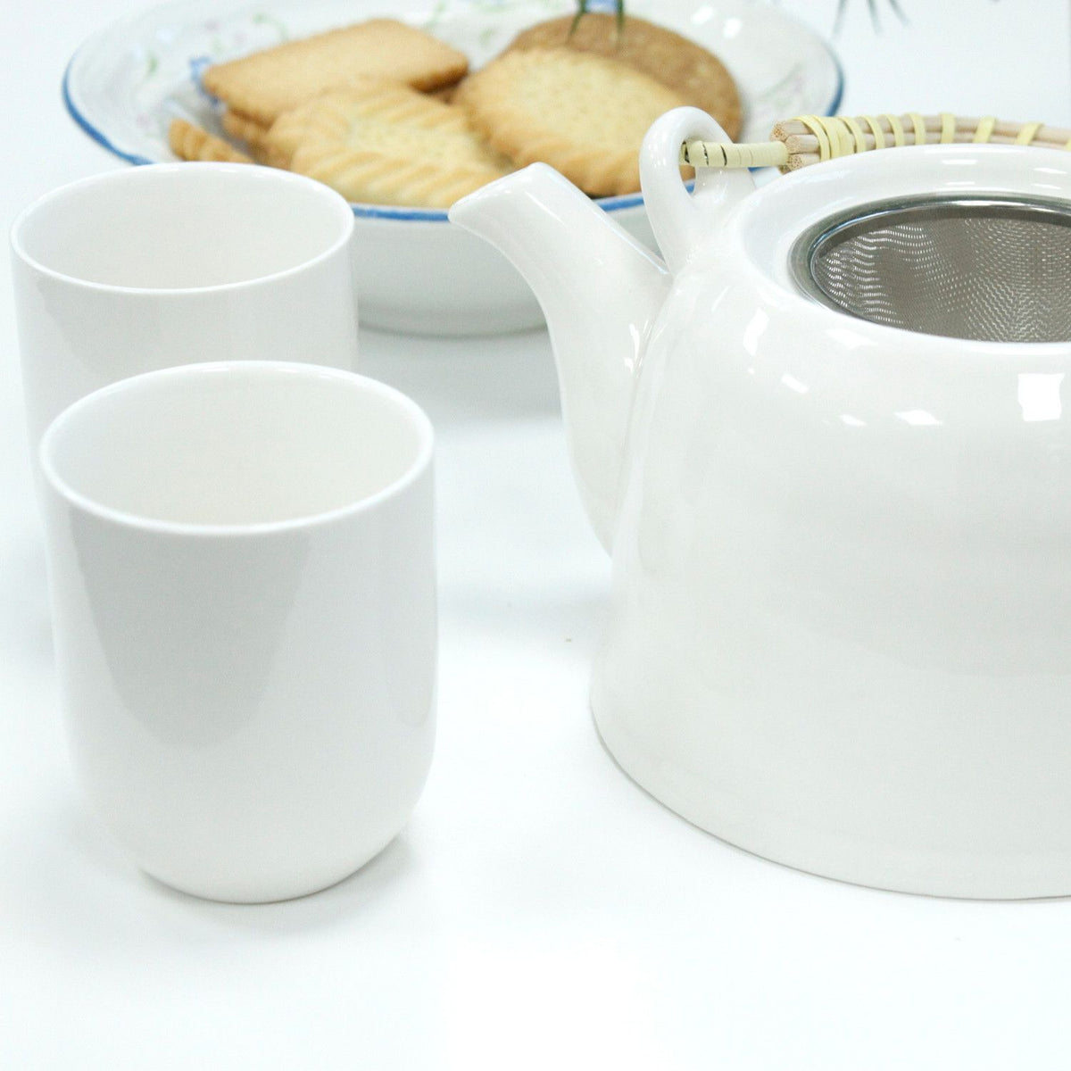 Ceramic Herbal Teapot Set with 6 Cups - Classic White – view 2