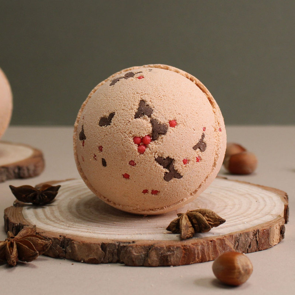 Reindeer Bath Bomb 180g - Toffee & Caramel