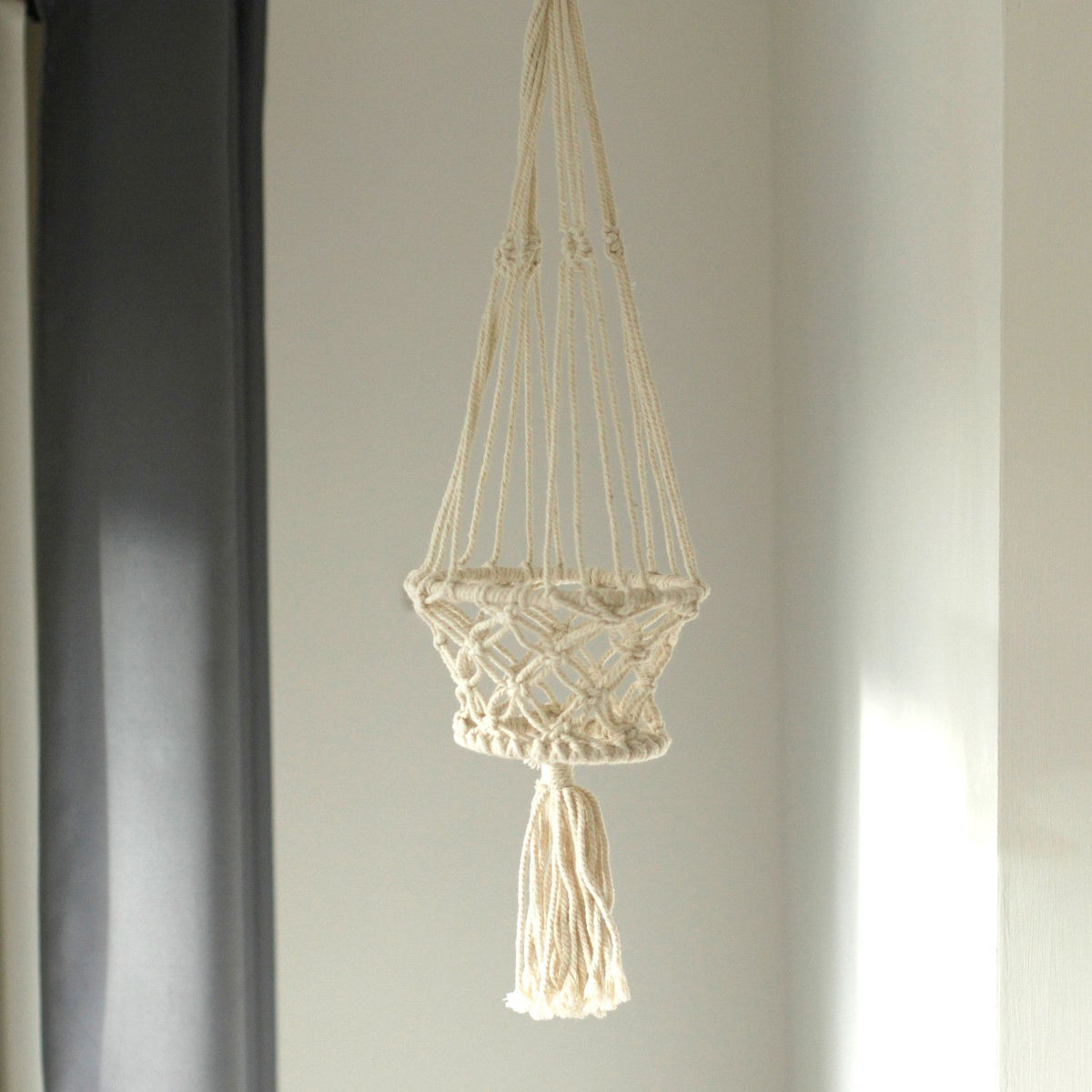 Small Macrame Plant Hanger, 75cm – view 9
