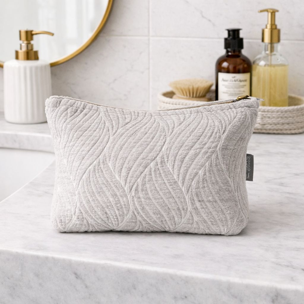 Nomad Sari Jacquard Toiletry Bag - Moonlit Weave – view 8