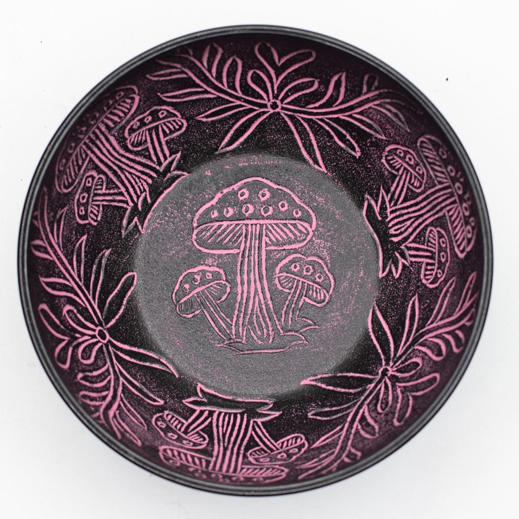 Aluminium Singing Bowl - Magic Mushroom - Pink (20cm) – view 2