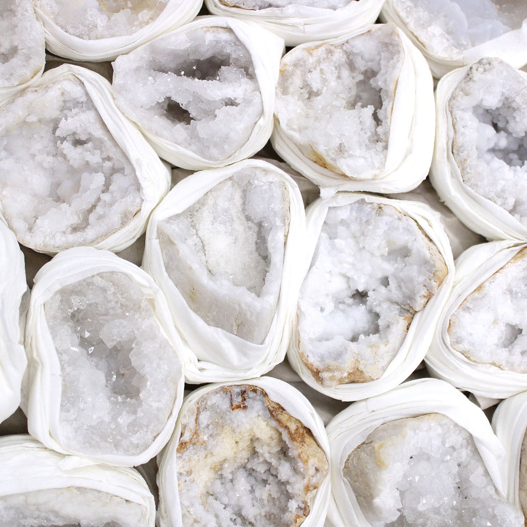 Calcite Mineral Specimens Tray, Approx 32 Pieces – view 7