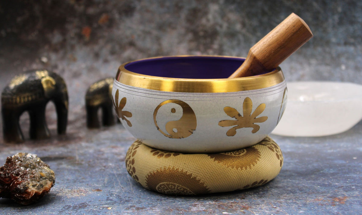 Large Yin and Yang Singing Bowl Set - White/Purple (14cm) – view 5
