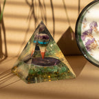 Orgonite Pyramid 7.5cm - Pendulum and Green Aventurine Chips – view 2