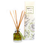 Agnes and Cat Reed Diffuser 140ml - Fell Berry – view 9