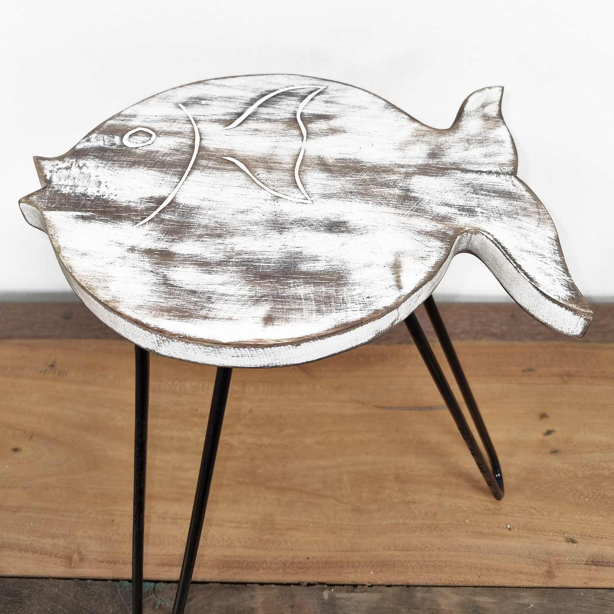 Albasia Wood Fish Stand - Whitewash – view 3