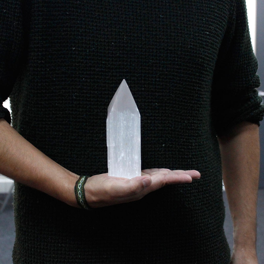 Selenite Pencil Point Tower - 15 cm – view 2
