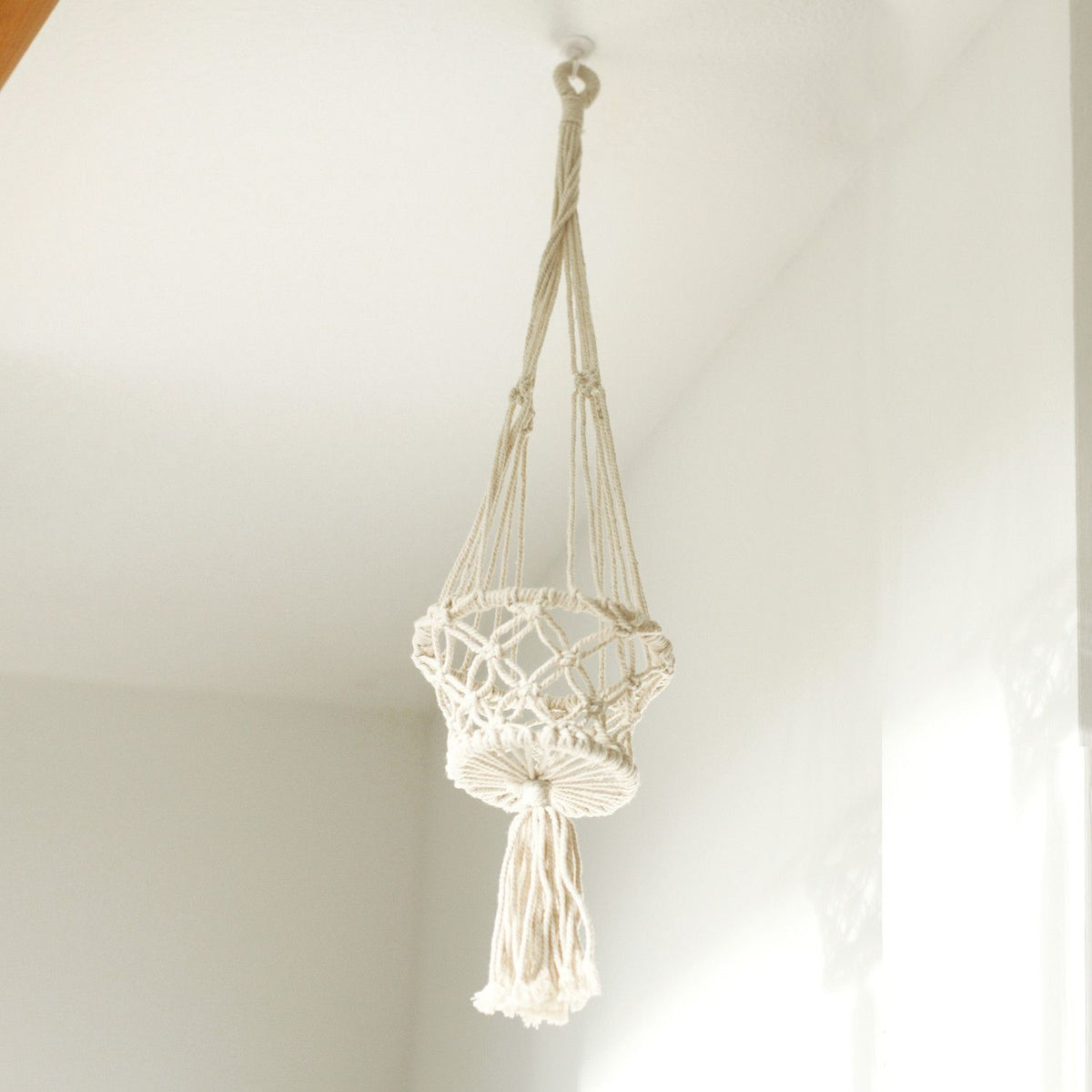Small Macrame Plant Hanger, 75cm – view 2