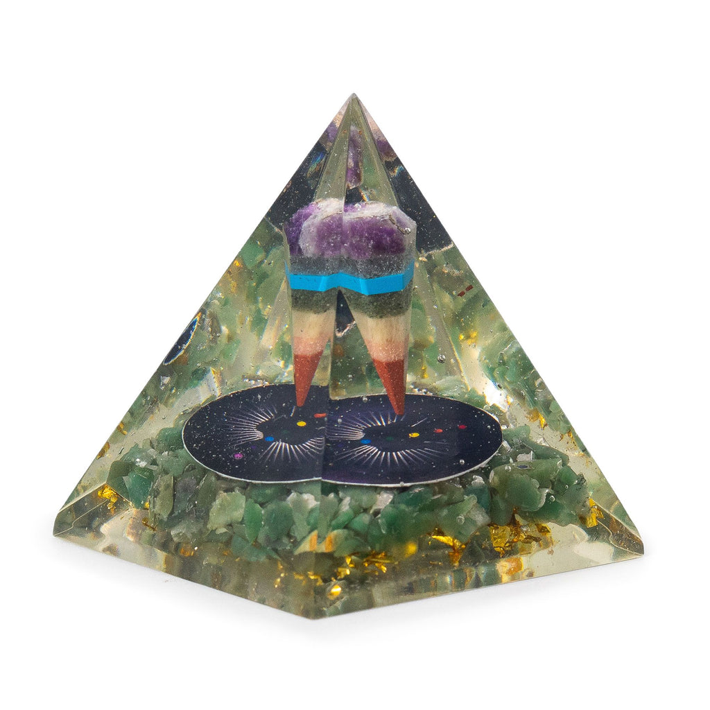 Orgonite Pyramid 7.5cm - Pendulum and Green Aventurine Chips