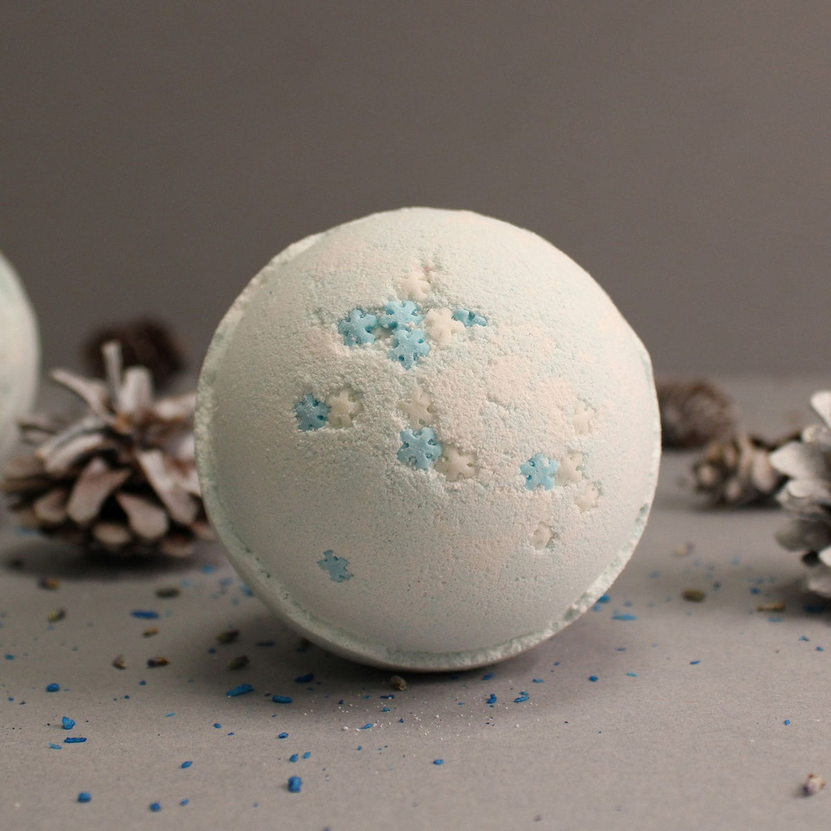 Snowflake Bath Bomb 180g - Blueberries – view 2
