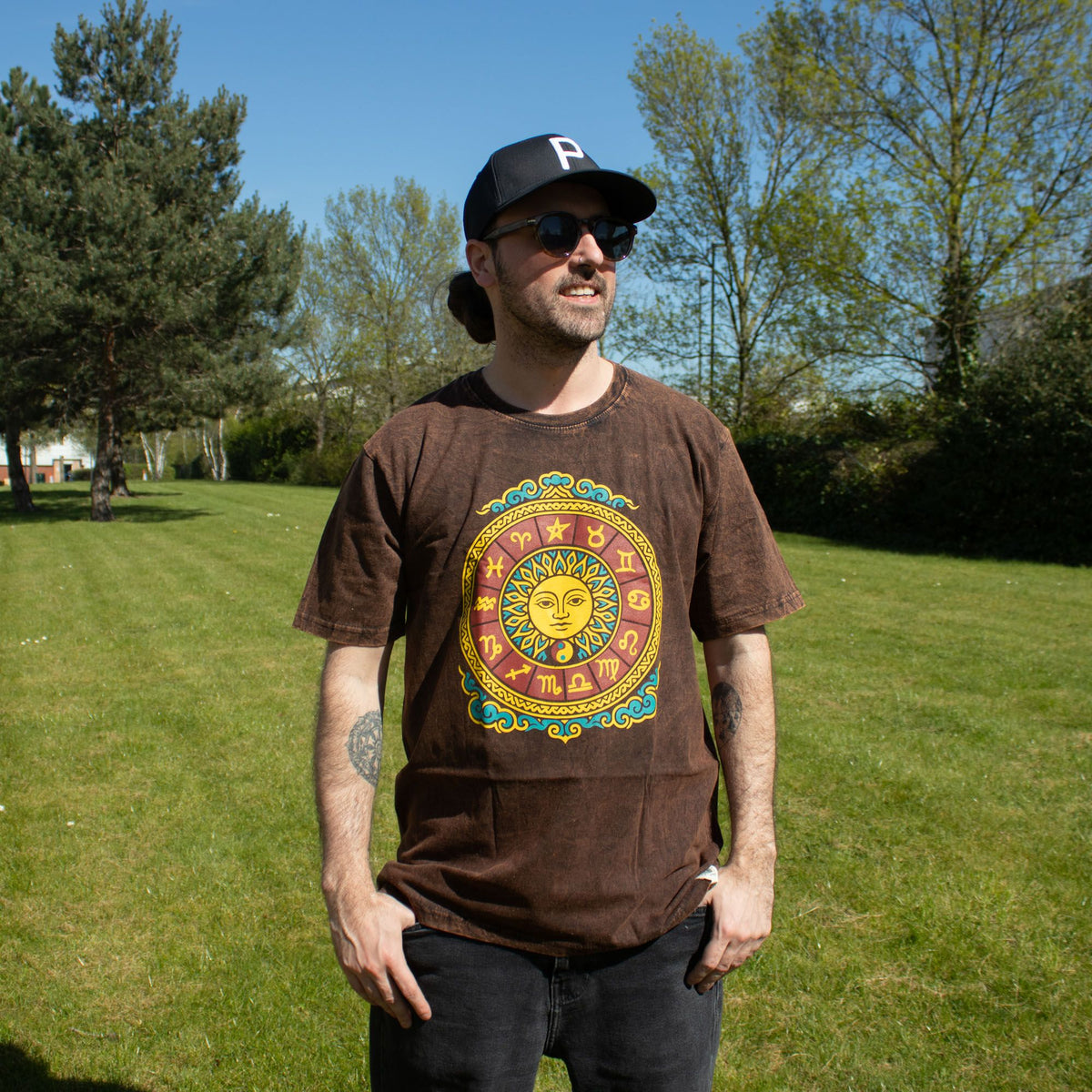 Nomad Sari Stonewashed T-Shirt - Sun & Zodiac - Brown - Large