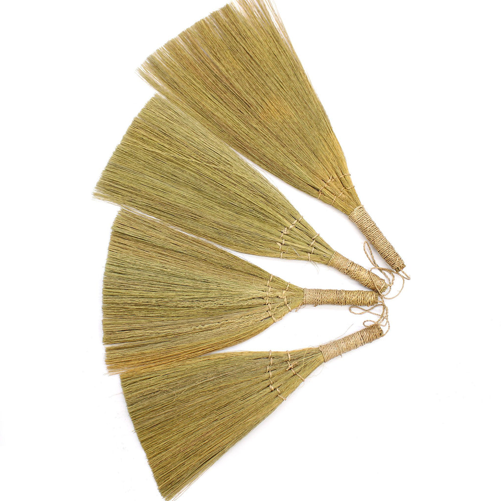 Pampas Fan Broom Set of 4 - Mixed Sizes – view 4